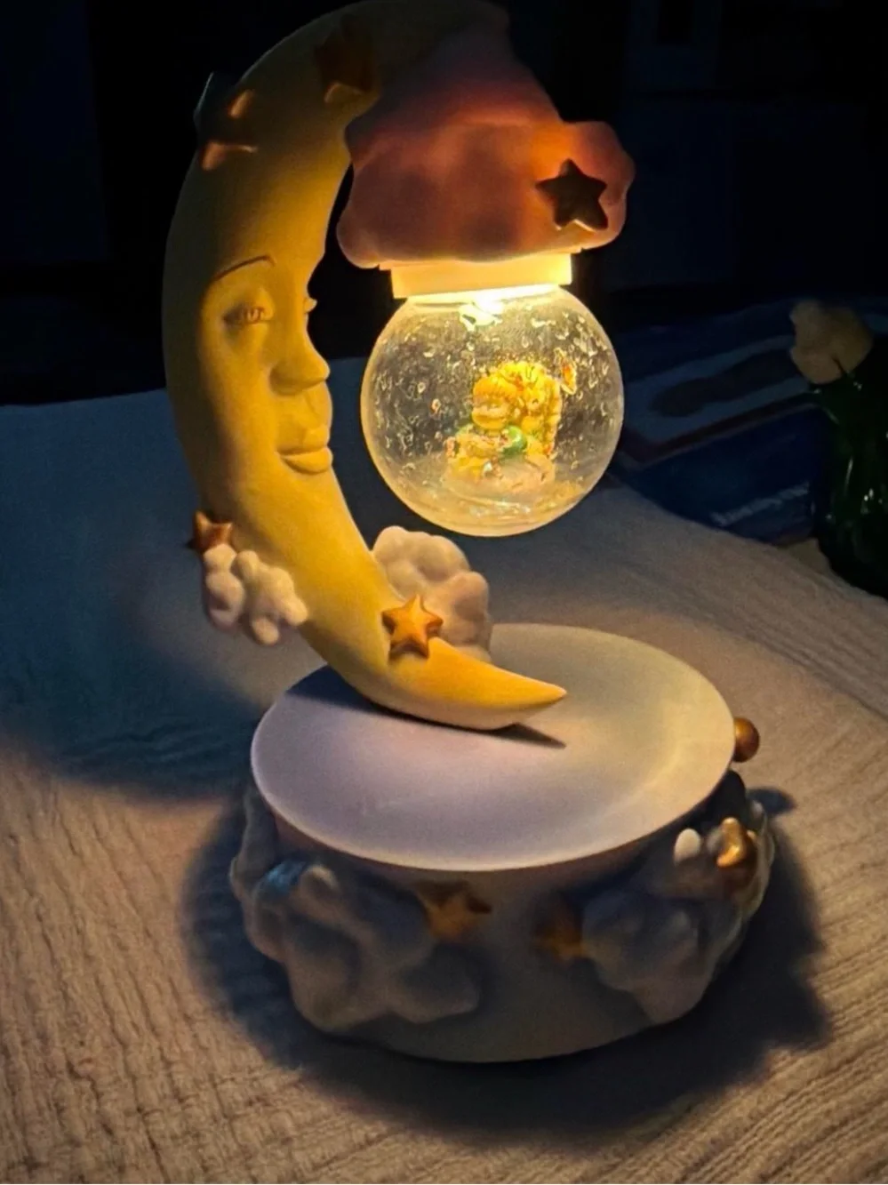 Vintage Lefton Celestial Crescent Moon Face Night Light Lighted Snow Globe Lamp